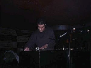 BenMart playing vinyls at Chesterfield Cafe Madrid